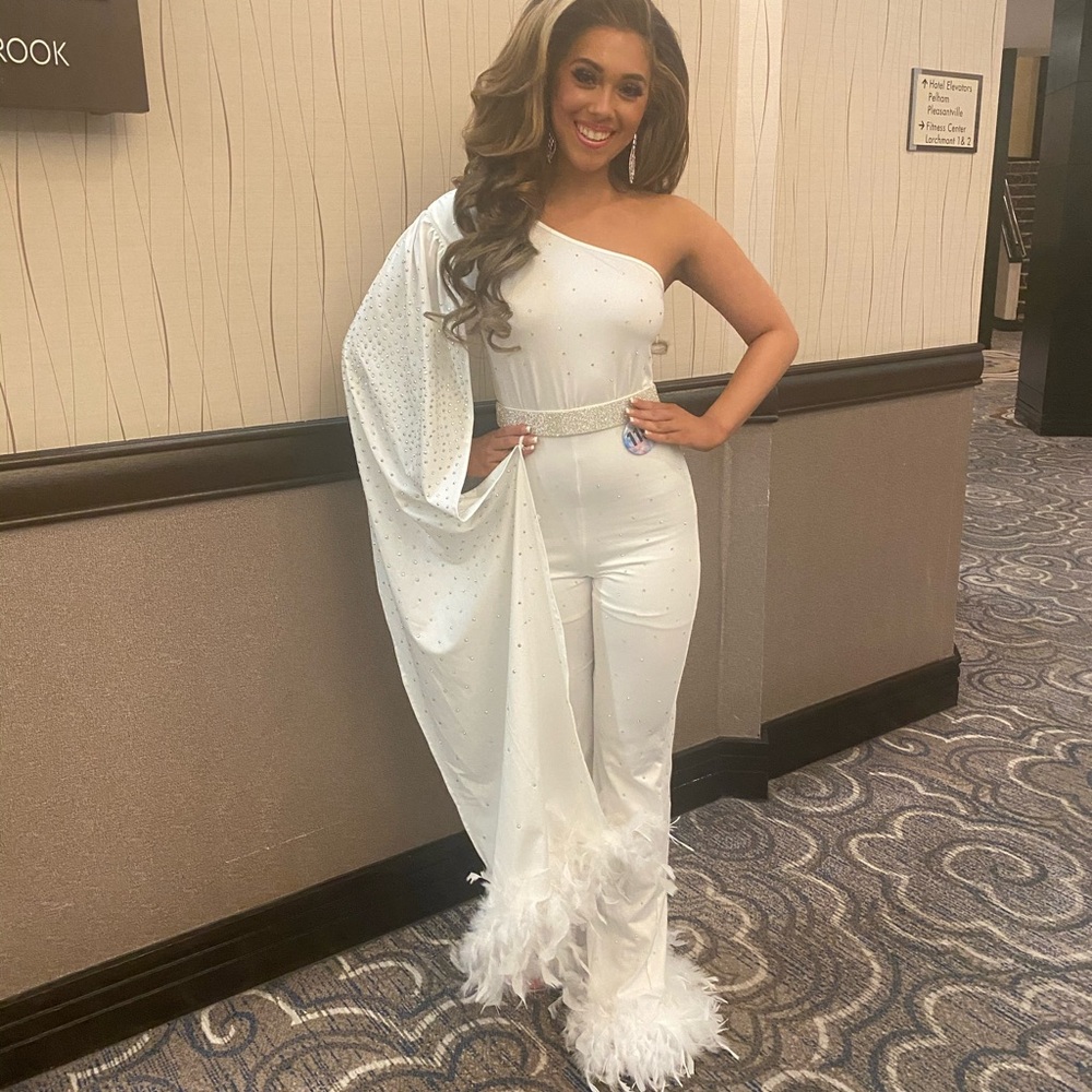 SHEIN White One-Shoulder Feather Jumpsuit